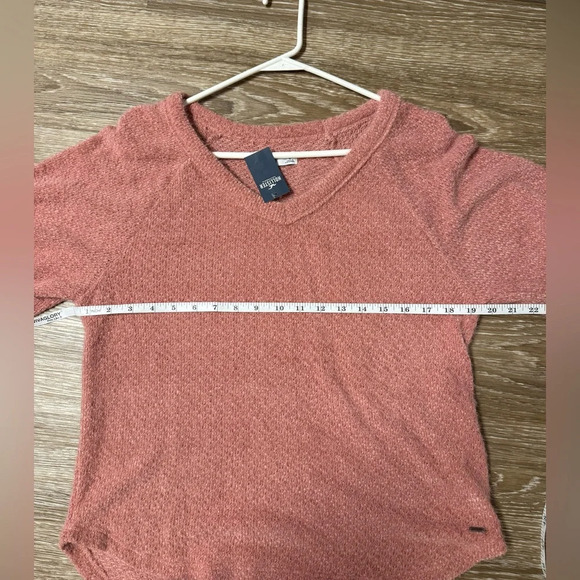 Hollister Fuzzy Cozy V Neck Pullover Pink Sweater NWT Size S Long Sleeve - Picture 8 of 8